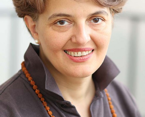 Jana Thann zu ihrem Artikel Befreie mich vom blinden Massenglauben